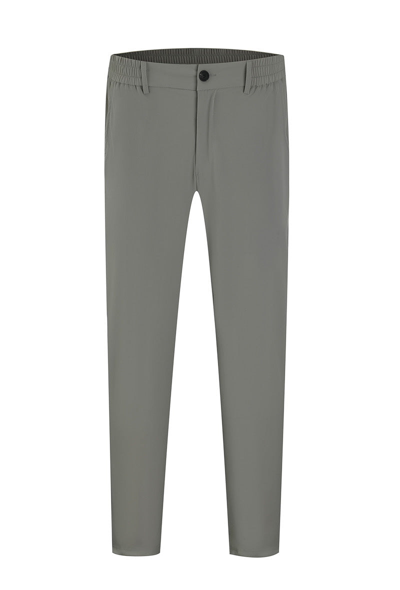 Vooraanzicht van klassieke grijze slim fit herenbroek met strakke pasvorm
